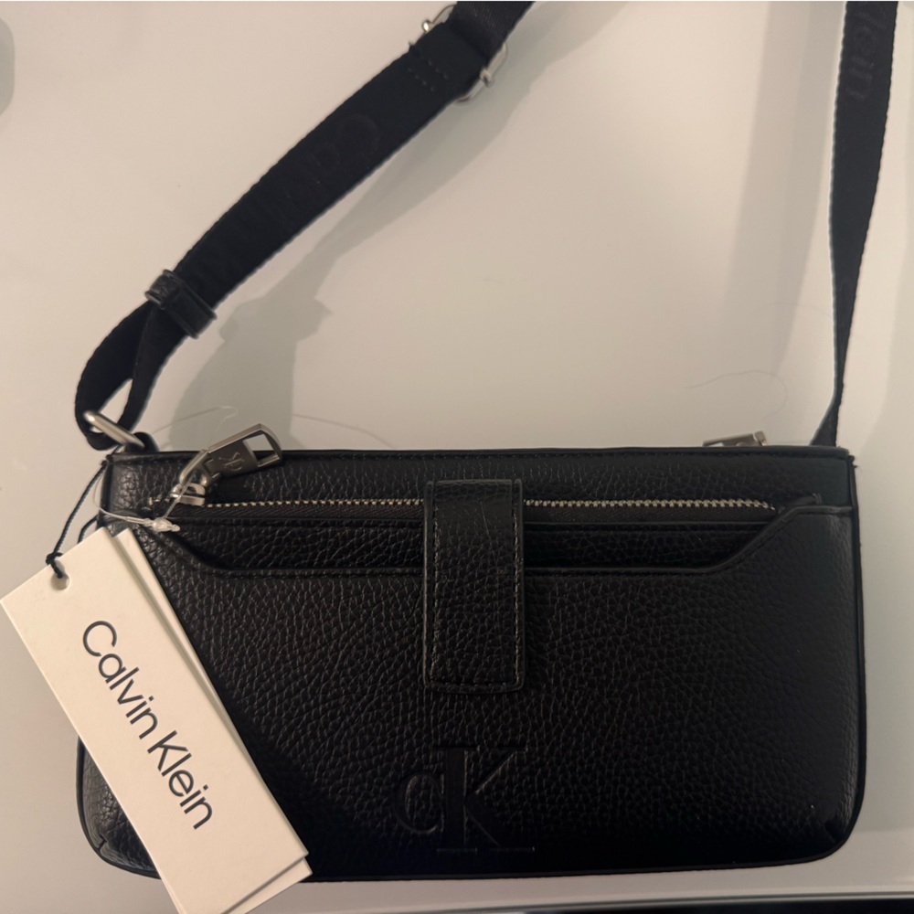 Calvin Klein 2-in-1 Black Crossbody Bag with Removable Wallet